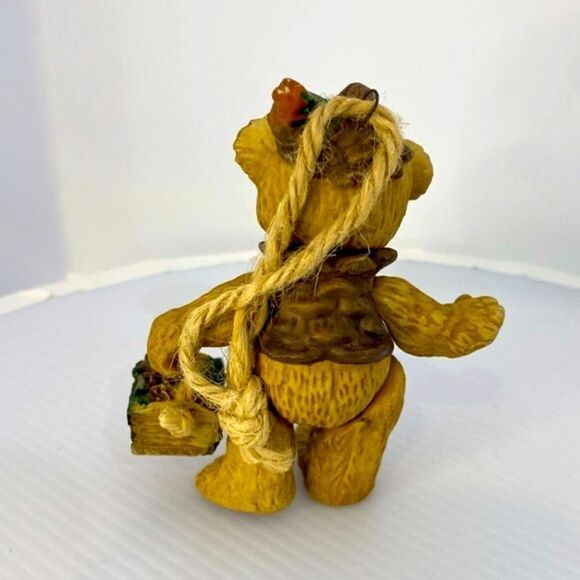 Hallmark 'Gift Bearers' 2004 6th In Series Teddy Bear Ornament Porcelain - Picture 7 of 13